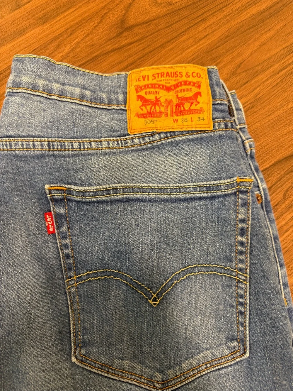 Levi's 505 straight leg jeans men’s 36x34 light wash denim